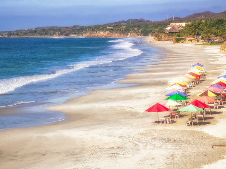 Foap-Relaxing_on_the_Beach_