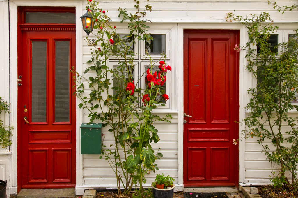 Foap-Red_doors_with_r